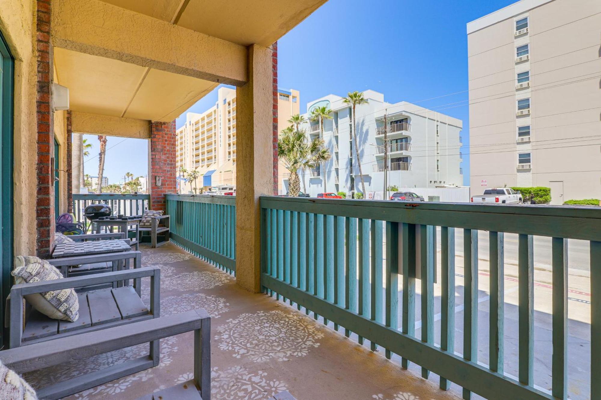 Luxe South Padre Condo With Pool - Walk To Beach! Саут-Падре-Айленд Екстер'єр фото