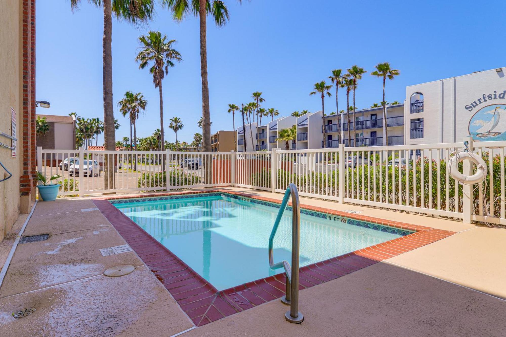 Luxe South Padre Condo With Pool - Walk To Beach! Саут-Падре-Айленд Екстер'єр фото
